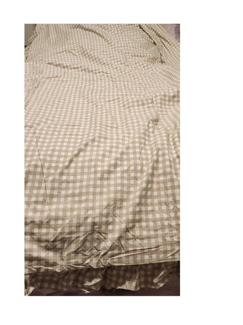 NWT: Tan Gingham Print Duvet Cover Set, Includes 2 Pillowcases (King Size) - Picture 8 of 9
